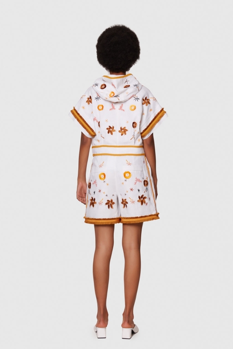 Gizia Embroidery Detailed White Shorts. 2