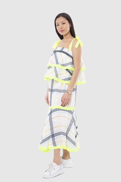 Gizia Neon Strip Detailed Strappy Linen Blouse. 1 Gizia Neon Strip Detailed Strappy Linen Blouse. 1