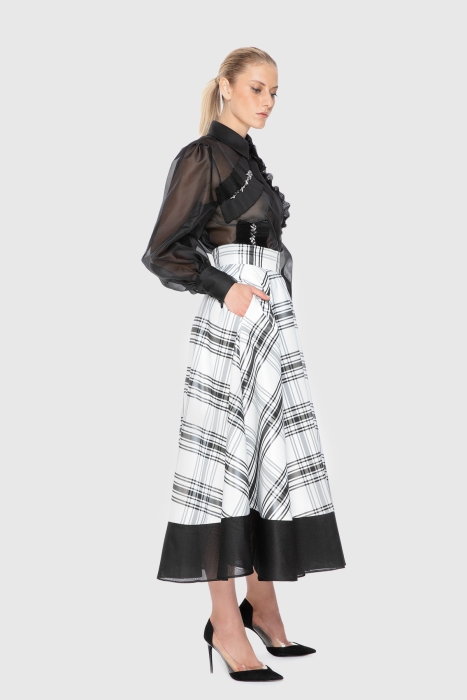 Gizia Hemline Organza Detail High Waist Midi Skirt. 2