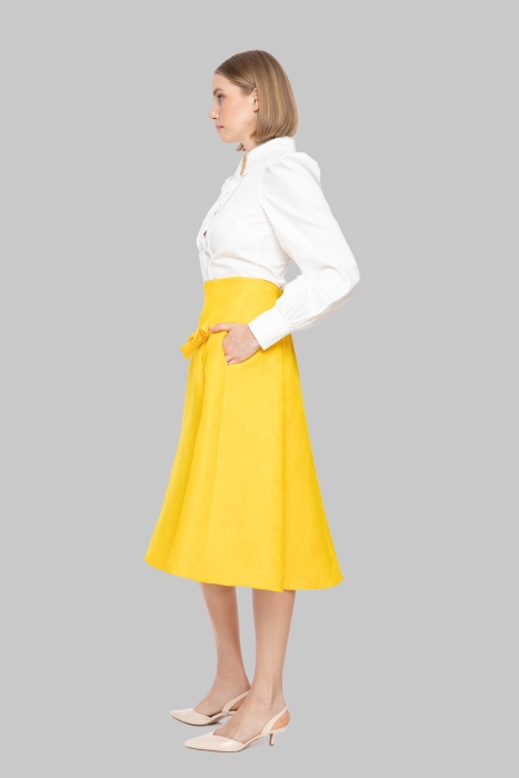 Gizia Bow Detailed Yellow Midi Skirt. 2 Gizia Bow Detailed Yellow Midi Skirt. 2