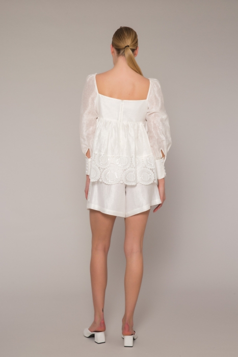 Gizia Pleat And Lace Detailed Top. 3