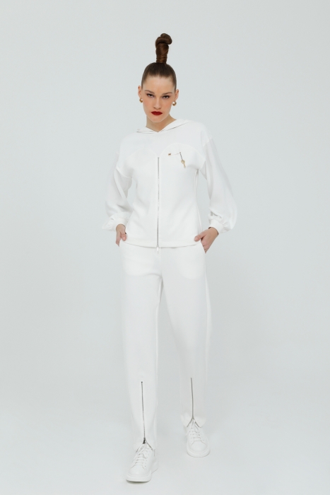 Gizia Comfortable Cut Ecru Tracksuit With Blouse And Trousers. 1