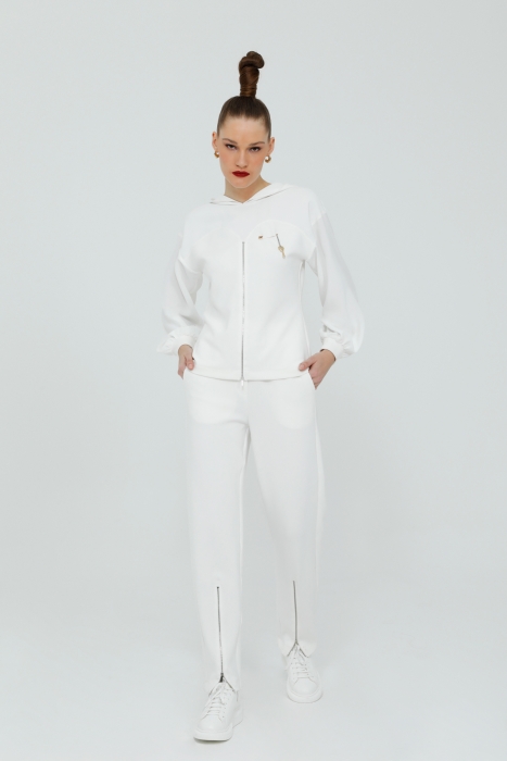 Gizia Comfortable Cut Ecru Tracksuit With Blouse And Trousers. 1 Gizia Comfortable Cut Ecru Tracksuit With Blouse And Trousers. 1