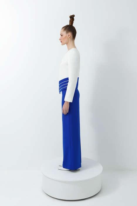 Gizia Ecru Suit with Corset-Shaped Jacket and Palazzo Trousers with Collar And Zipper Detail. 2 Gizia Ecru Suit with Corset-Shaped Jacket and Palazzo Trousers with Collar And Zipper Detail. 2