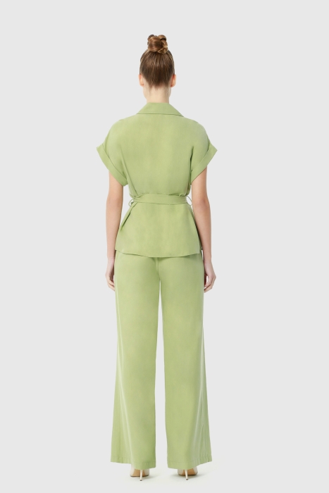 Gizia Green Suit With Double Pocket Flap, Comfortable Shirt Trousers With Waist Closure. 3