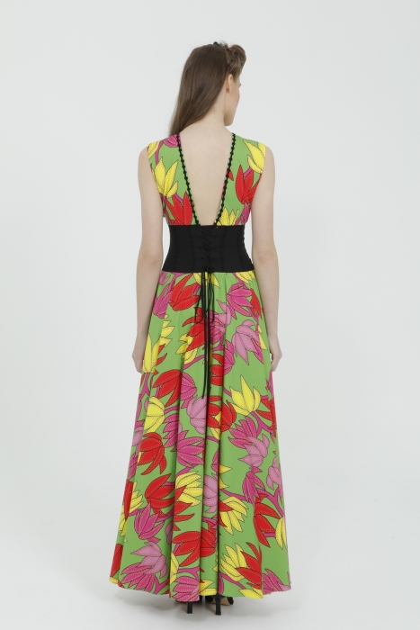 Gizia Green Maxi Dress with Floral Pattern and Bodice Detail. 3