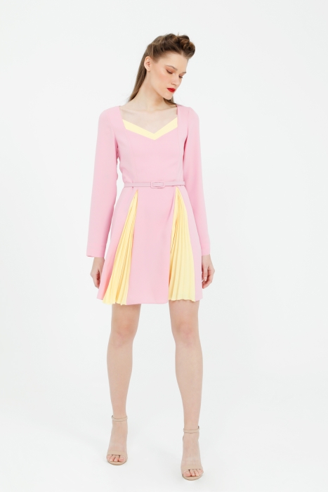 Gizia Pink Mini Dress With Slits With Contrasting Neckline Detail. 1 Gizia Pink Mini Dress With Slits With Contrasting Neckline Detail. 1
