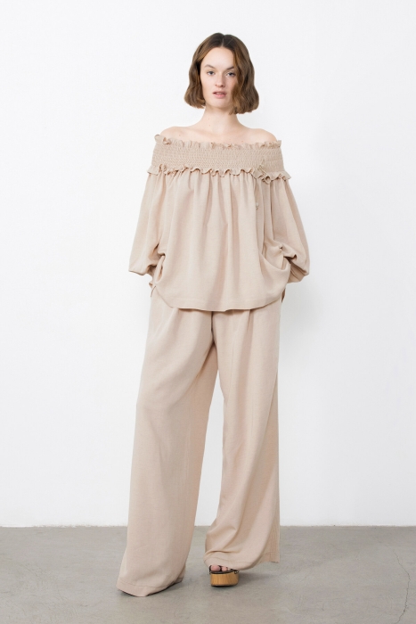 Gizia Beige Trousers with Embroidery and Button Detail. 1