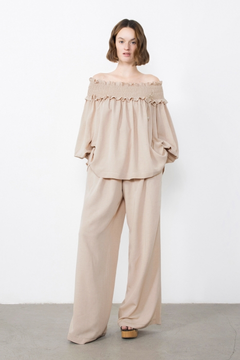 Gizia Beige Trousers with Embroidery and Button Detail. 1 Gizia Beige Trousers with Embroidery and Button Detail. 1
