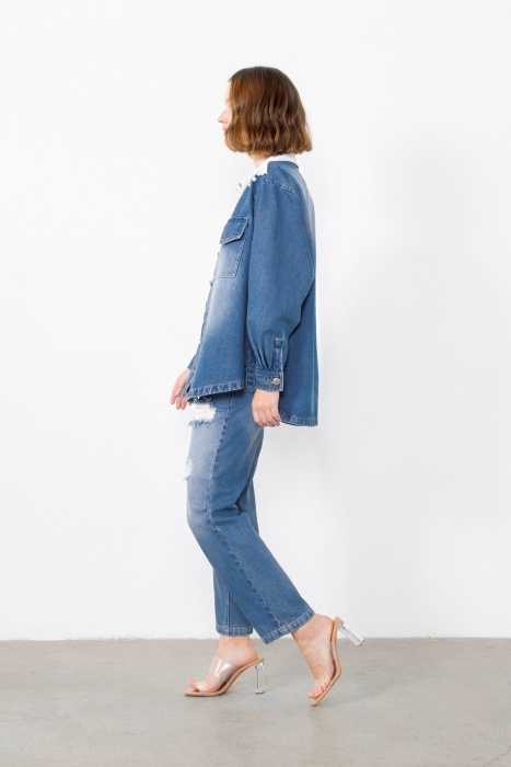 Gizia Asymmetric White Jean Embroidered Blue Jean Shirt With Detail. 3