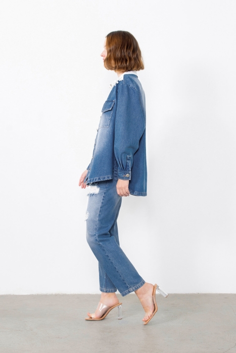 Gizia Asymmetric White Jean Embroidered Blue Jean Shirt With Detail. 3 Gizia Asymmetric White Jean Embroidered Blue Jean Shirt With Detail. 3