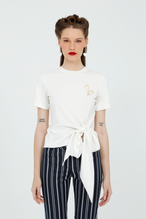 Gizia Short Sleeve Ecru Blouse With Heart Pattern With Belt Detail. 1