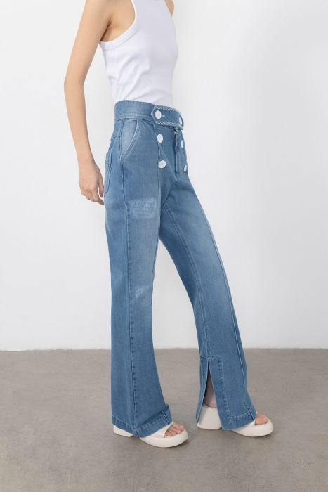 Gizia Jeans with Button Epaulette Slit Detail. 4