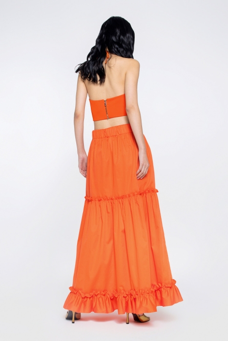 Gizia بلوزة قصيرة لون برتقالي مزينة بسحاب على مستوى الخلف. 4