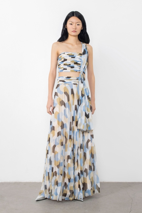 Gizia Skirt with Zipper At The Back. 1 Gizia Skirt with Zipper At The Back. 1