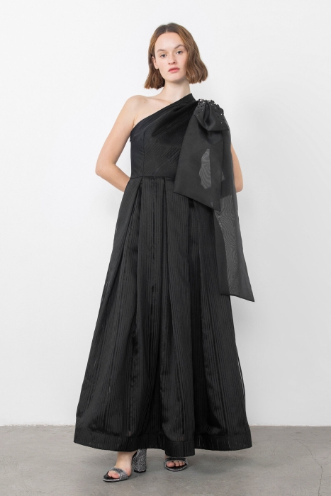 Gizia One Shoulder Asymmetrical Black Dress With Embroidered Bow Detail. 1