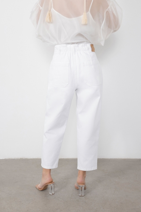 Gizia White Mom Jean Trousers. 5