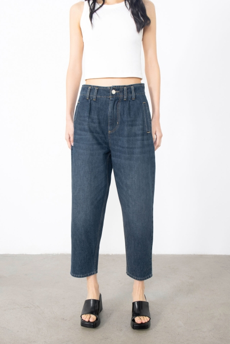 Gizia Mom Jean Trousers. 1 Gizia Mom Jean Trousers. 1
