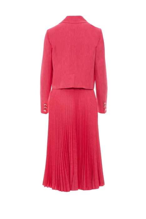 Gizia Pleated Short Jacket and Skirt Coral Suit. 3