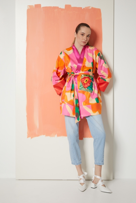 Gizia Fuchsia Kimono with Embroidery Detail Pattern. 1