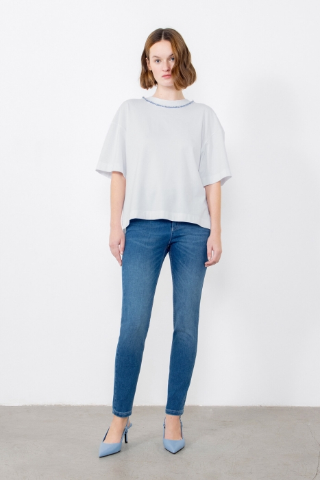 Gizia White Tshirt with Embroidered Collar with Shirring Detail. 1