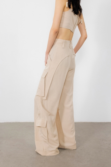 Gizia Beige Trousers With Cargo Pockets and Processing Detail. 4 Gizia Beige Trousers With Cargo Pockets and Processing Detail. 4