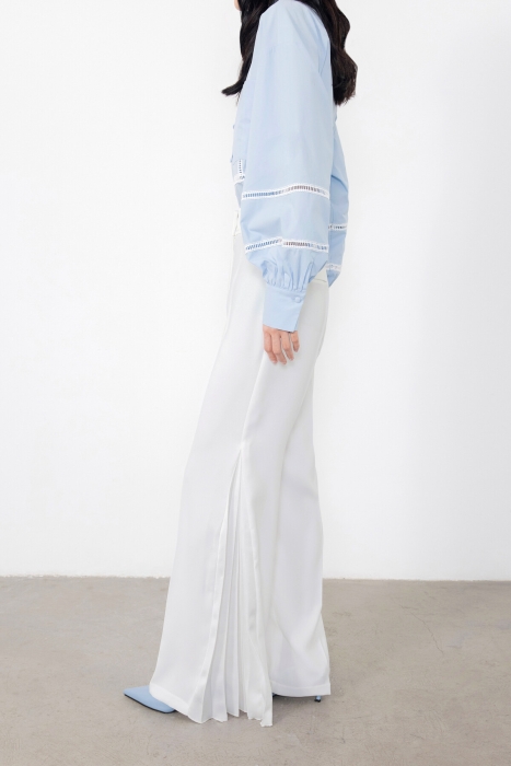 Gizia Ecru Trousers with Pleated Detailed Logo. 2