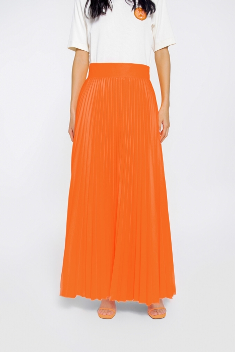 Gizia Raincoat Fabric Pleated Orange Skirt. 1