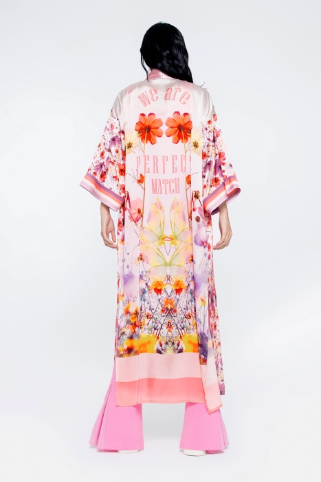 Gizia Pink Kimono with Pattern Detail Design Design With Slits On The Sides. 3