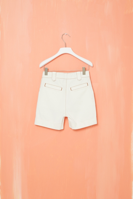 Gizia White Jean Shorts with Contrasting Stitching Detail. 2