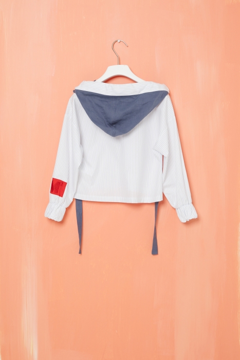 Gizia White Tshirt With Hoodie Detail. 2