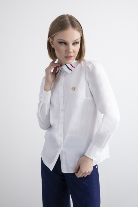 Gizia White Shirt With Detailed Collar Line. 2