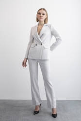 Gizia Beige Suit with Trousers and Double-breasted Closed Jacket. 3