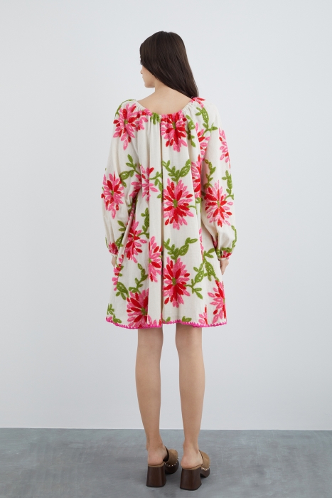 Gizia Pink Dress with Floral Pattern. 4
