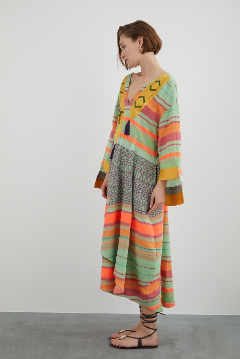 Gizia Front Size Oversized Dress With Embroidery Detail Pattern With Tassels. 2