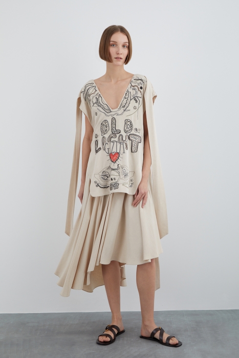 Gizia Asymmetrical Linen Dress With V-Neck. 1