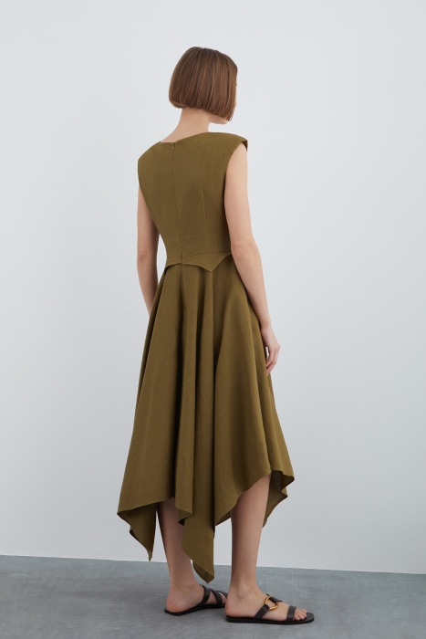 Gizia Sleeveless V-Neck Asymmetric Dress. 3