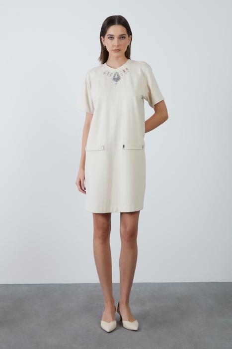 Beige Dress with Embroidered Collar - Gizia