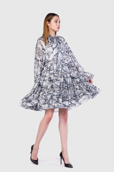Gizia Büzgülü Şerit Detaylı Yaka Bağlamalı Elbise. 2
