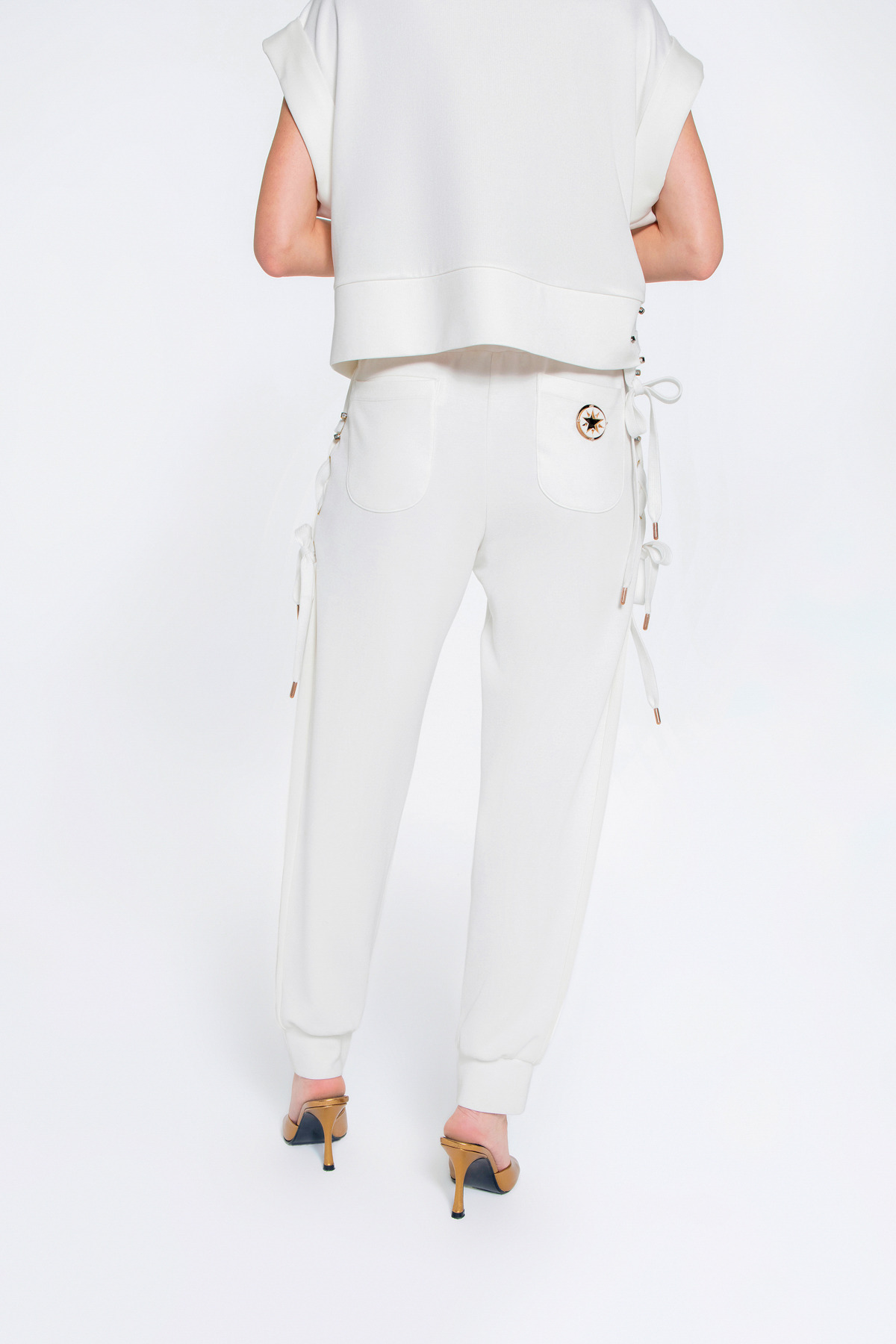 Ecru Tracksuit With Gold Glitter Rope Buttonhole And Cord Detail | Gizia