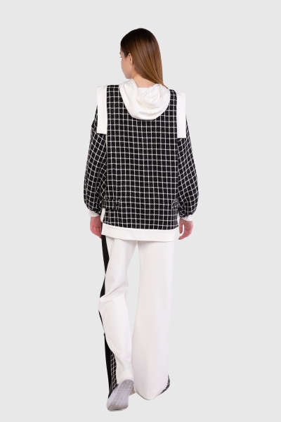 Gizia Checkered Tweed Fabric Detailed Ecru Sweatshirt. 1