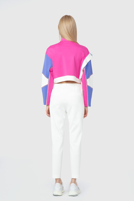 Gizia Contrast Color Detailed Crop Pink Sweatshirt. 3