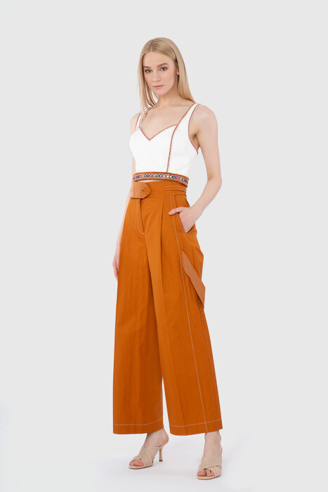 Gizia Contrast Stitch Detail High Waist Brown Trousers. 1