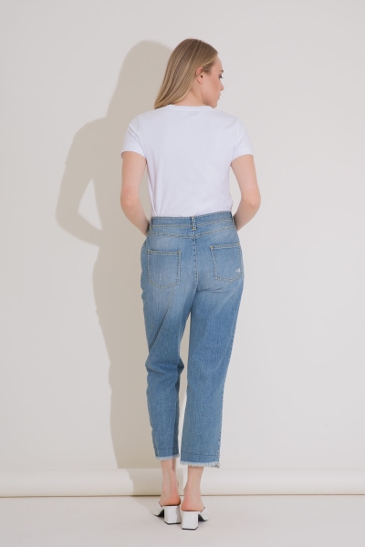 Gizia Embroidered Detailed Boyfriend Blue Jeans. 3