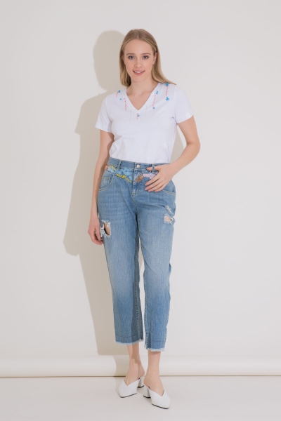 Gizia Embroidered Detailed Boyfriend Blue Jeans. 4