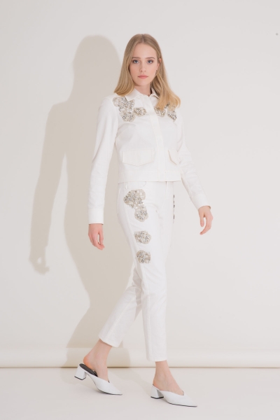 Gizia Embroidered Detailed Piping White Jean Trousers. 2