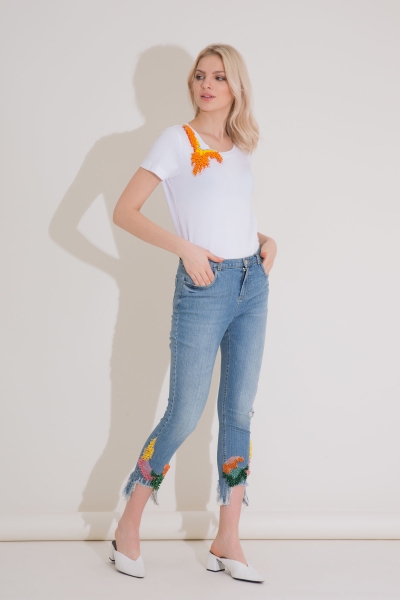 Gizia Embroidered Detailed Ripped Leg Blue Jeans. 3 Gizia Embroidered Detailed Ripped Leg Blue Jeans. 3