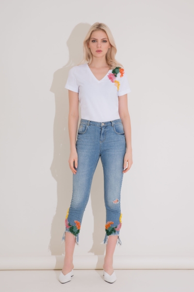 Gizia Embroidered Detailed Ripped Leg Blue Jeans. 4
