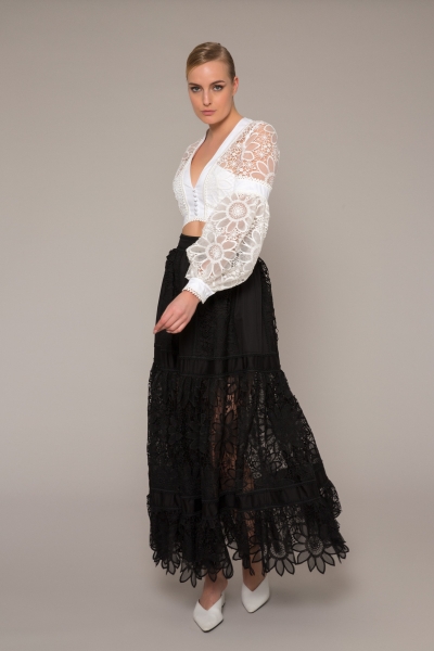 Gizia Embroidered Lace Long Black Skirt. 3
