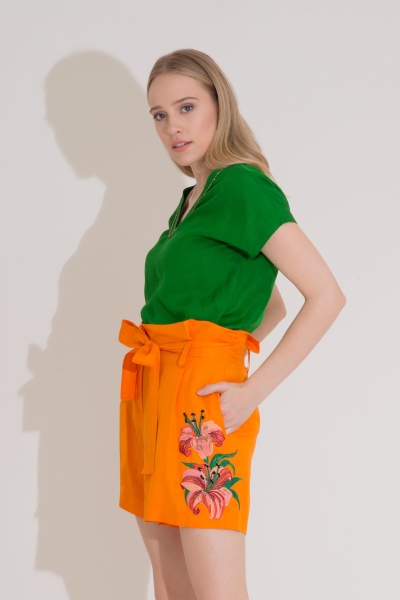 Gizia Embroidery Detailed Belted Orange Bermuda Shorts. 3